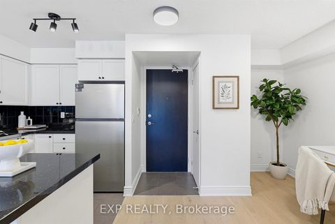 Photo 3 at 623 - 231 Fort York Boulevard, Niagara, Toronto