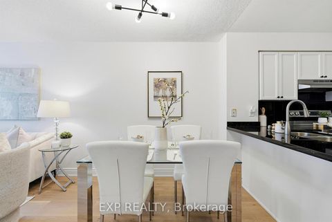 Photo 10 at 623 - 231 Fort York Boulevard, Niagara, Toronto