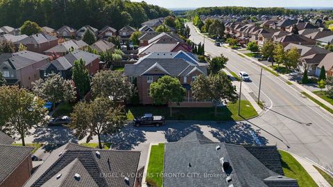 Photo 2 at 311 Maria Antonia Road, Vellore Village, Vaughan