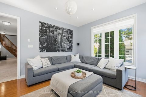 Photo 7 at 311 Maria Antonia Road, Vellore Village, Vaughan