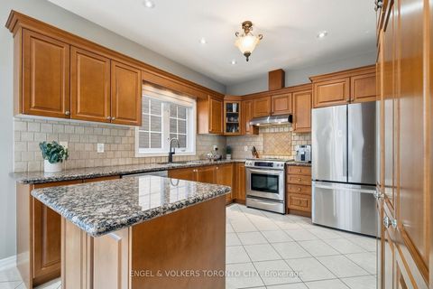 Photo 9 at 311 Maria Antonia Road, Vellore Village, Vaughan