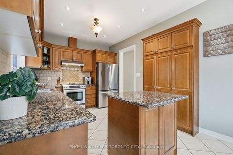 Photo 10 at 311 Maria Antonia Road, Vellore Village, Vaughan