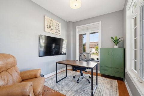 Photo 15 at 311 Maria Antonia Road, Vellore Village, Vaughan