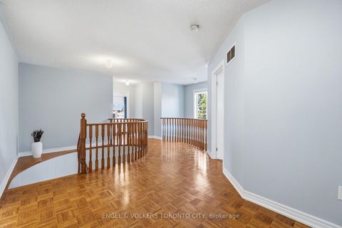 Photo 18 at 311 Maria Antonia Road, Vellore Village, Vaughan