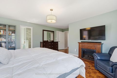 Photo 21 at 311 Maria Antonia Road, Vellore Village, Vaughan