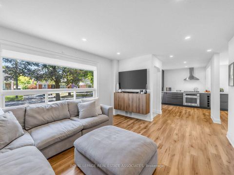 Photo 3 at 36 Jodphur Avenue, Pelmo Park W5, Toronto