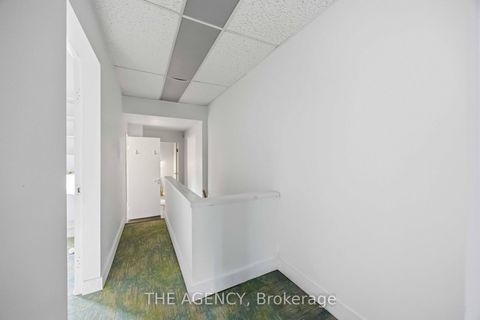 Photo 6 at 87 Niagara Street, Niagara, Toronto