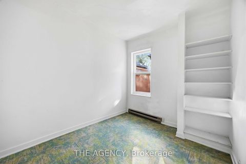 Photo 10 at 87 Niagara Street, Niagara, Toronto