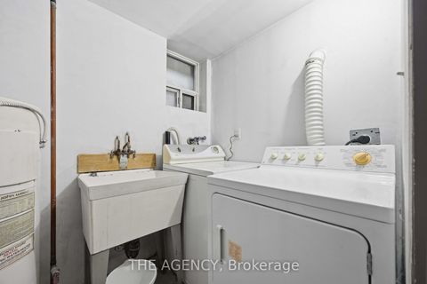 Photo 13 at 87 Niagara Street, Niagara, Toronto