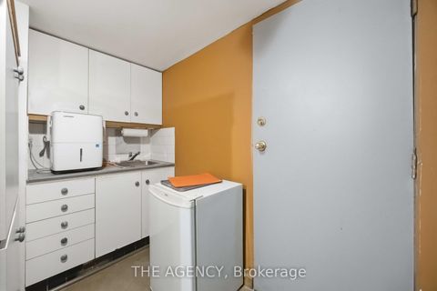 Photo 14 at 87 Niagara Street, Niagara, Toronto