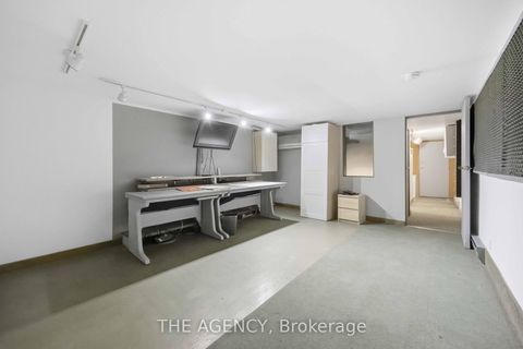 Photo 17 at 87 Niagara Street, Niagara, Toronto
