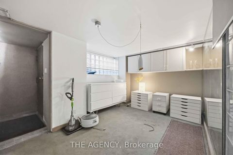 Photo 18 at 87 Niagara Street, Niagara, Toronto