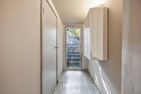 Photo 29 at 87 Niagara Street, Niagara, Toronto