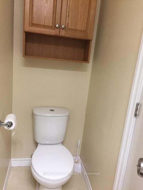 Photo 11 at 23 Carlton Road, Cundles East, Barrie