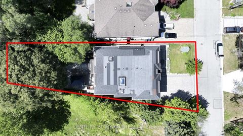 Photo 3 at 5 Glenelia Avenue, Newtonbrook East, Toronto