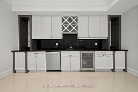 Photo 33 at 5 Glenelia Avenue, Newtonbrook East, Toronto