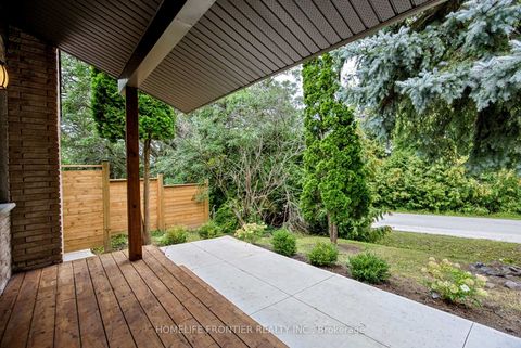Photo 3 at 281 Hillcrest Road, Keswick North, Georgina