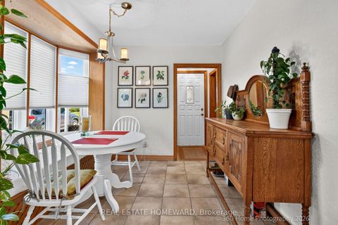 Photo 3 at 62 Clonmore Drive, Cliffside, Toronto