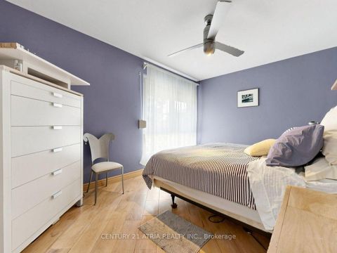 Photo 16 at 22 Jeffton Crescent, Woburn, Toronto