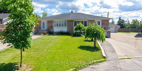Photo 1 at 11 Stone Court, Humbermede, Toronto