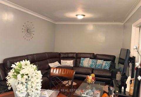 Photo 6 at 11 Stone Court, Humbermede, Toronto