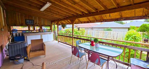 Photo 17 at 11 Stone Court, Humbermede, Toronto