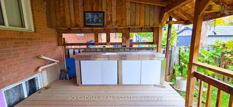 Photo 18 at 11 Stone Court, Humbermede, Toronto