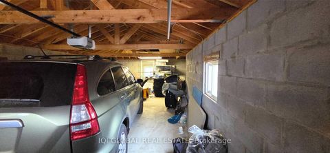Photo 26 at 11 Stone Court, Humbermede, Toronto