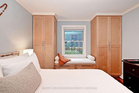 Photo 24 at 141 Prince Edward Drive S, Queensway, Toronto