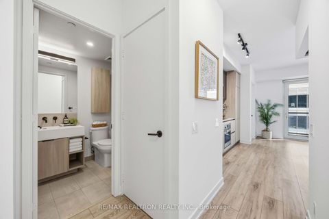 Photo 17 at 1003 - 108 Peter Street, Waterfront Communities C1, Toronto