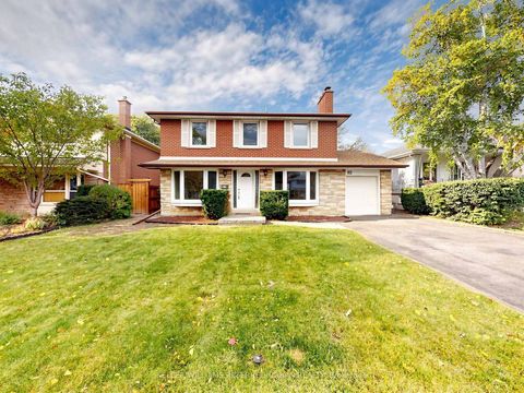 Photo 0 at 82 Crossbow Crescent, Pleasant View, Toronto