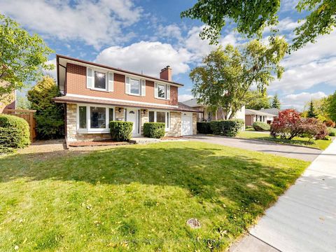 Photo 1 at 82 Crossbow Crescent, Pleasant View, Toronto