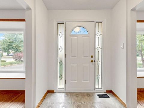 Photo 4 at 82 Crossbow Crescent, Pleasant View, Toronto