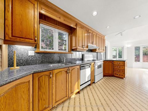 Photo 13 at 82 Crossbow Crescent, Pleasant View, Toronto
