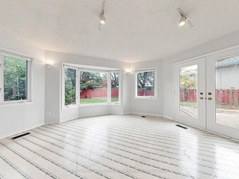 Photo 17 at 82 Crossbow Crescent, Pleasant View, Toronto