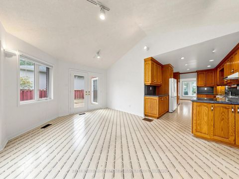 Photo 19 at 82 Crossbow Crescent, Pleasant View, Toronto