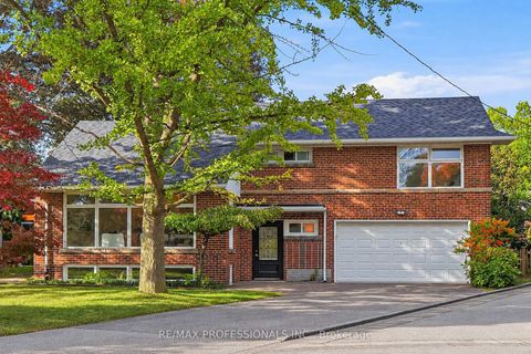 Photo 0 at 8 Northolt Court, Humber Valley, Toronto