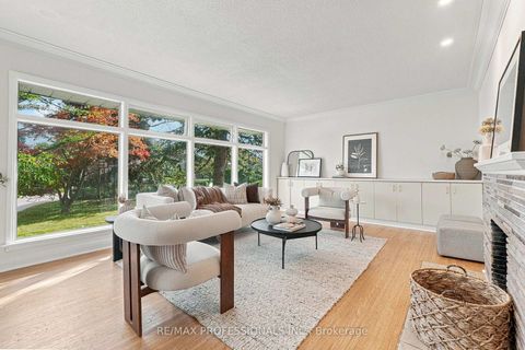 Photo 6 at 8 Northolt Court, Humber Valley, Toronto