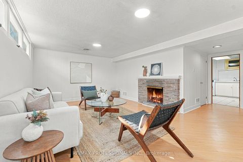 Photo 36 at 8 Northolt Court, Humber Valley, Toronto
