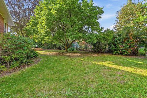 Photo 46 at 8 Northolt Court, Humber Valley, Toronto