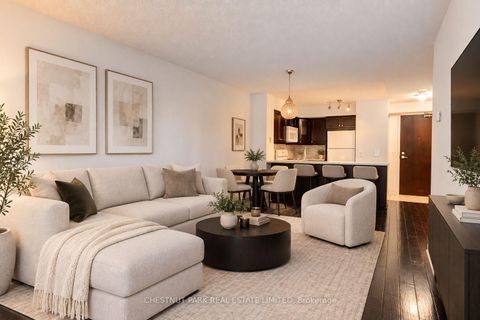 Photo 3 at 1008 - 30 Grand Trunk Crescent, Waterfront Communities C1, Toronto