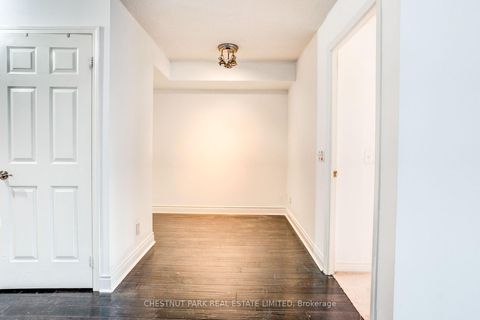 Photo 11 at 1008 - 30 Grand Trunk Crescent, Waterfront Communities C1, Toronto