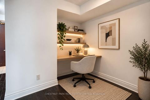 Photo 13 at 1008 - 30 Grand Trunk Crescent, Waterfront Communities C1, Toronto