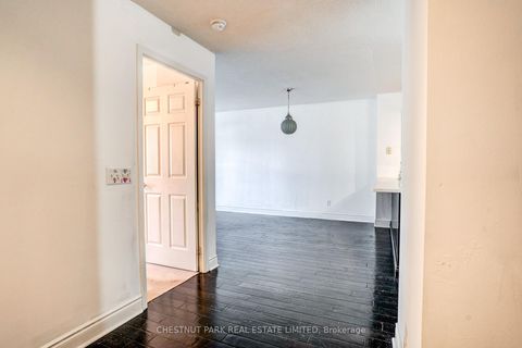 Photo 14 at 1008 - 30 Grand Trunk Crescent, Waterfront Communities C1, Toronto