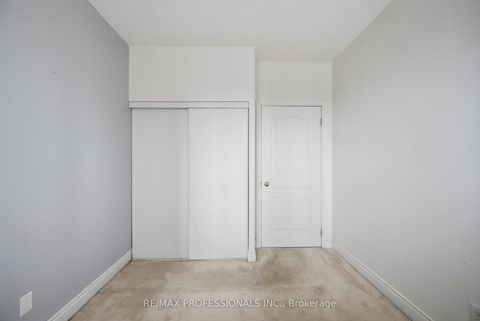 Photo 16 at 901 - 2 Aberfoyle Crescent N, City Centre West, Toronto