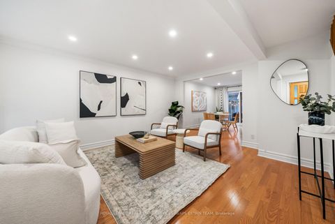 Photo 5 at 565 Roehampton Avenue, Mount Pleasant East, Toronto
