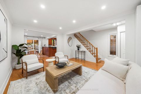 Photo 7 at 565 Roehampton Avenue, Mount Pleasant East, Toronto