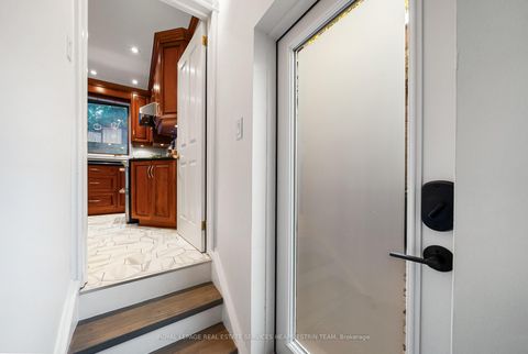 Photo 27 at 565 Roehampton Avenue, Mount Pleasant East, Toronto