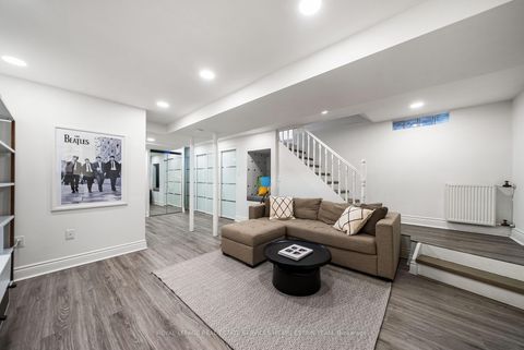Photo 28 at 565 Roehampton Avenue, Mount Pleasant East, Toronto
