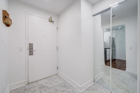 Photo 5 at 910 - 5 Rosehill Avenue, Moore Park, Toronto